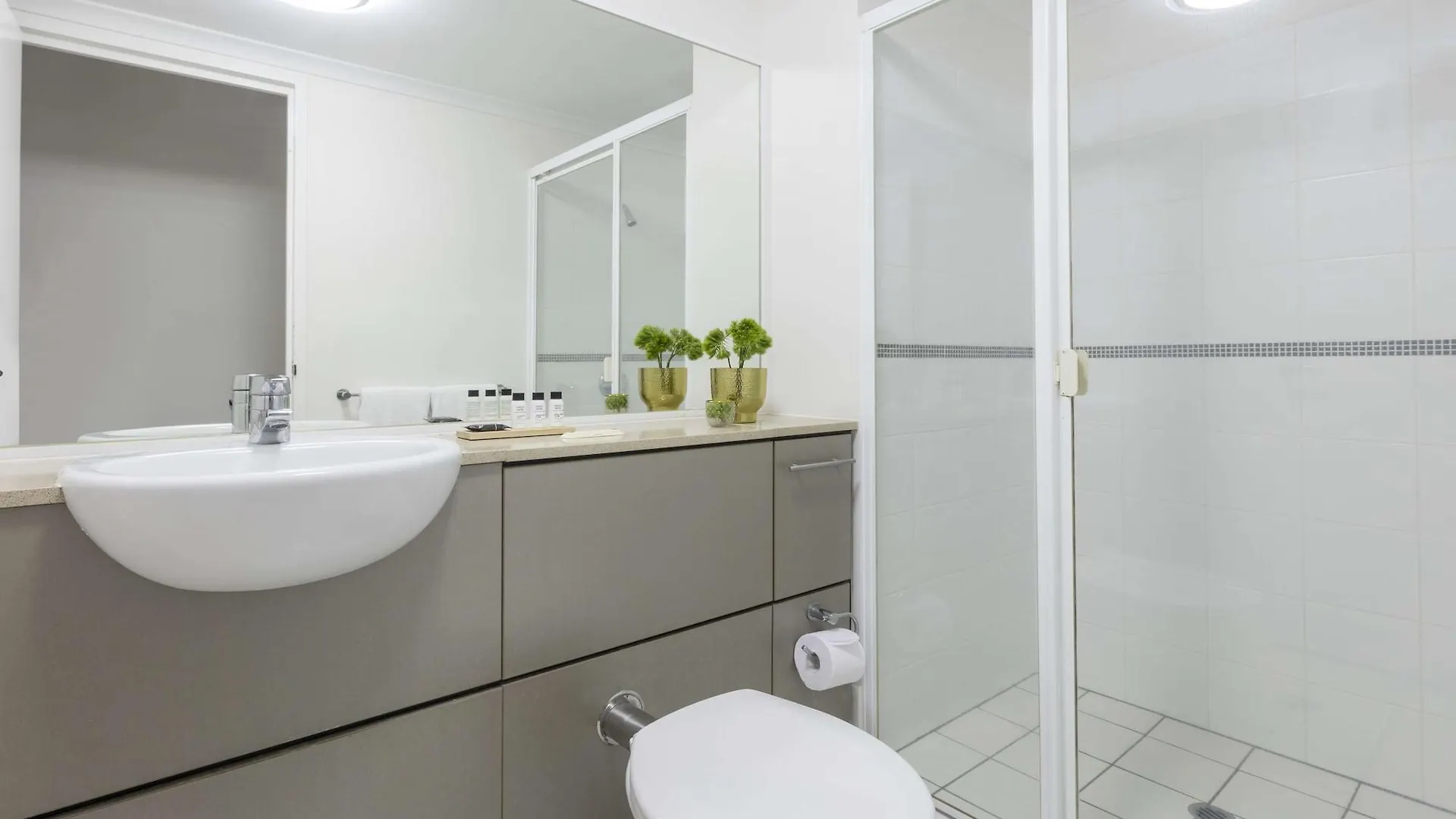 Oaks Brisbane River City Suites Aparthotel