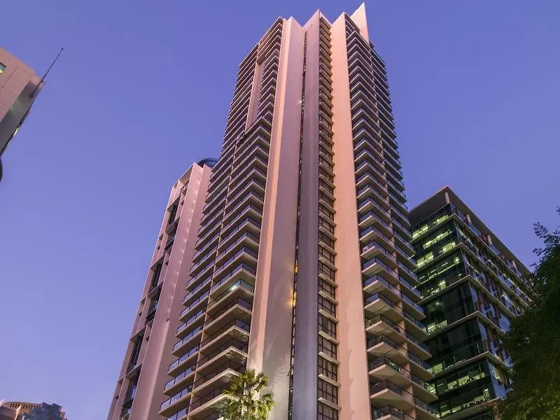 Oaks Brisbane River City Suites Australia